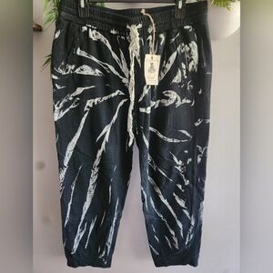 Easel Tie-Dye Joggers NWT